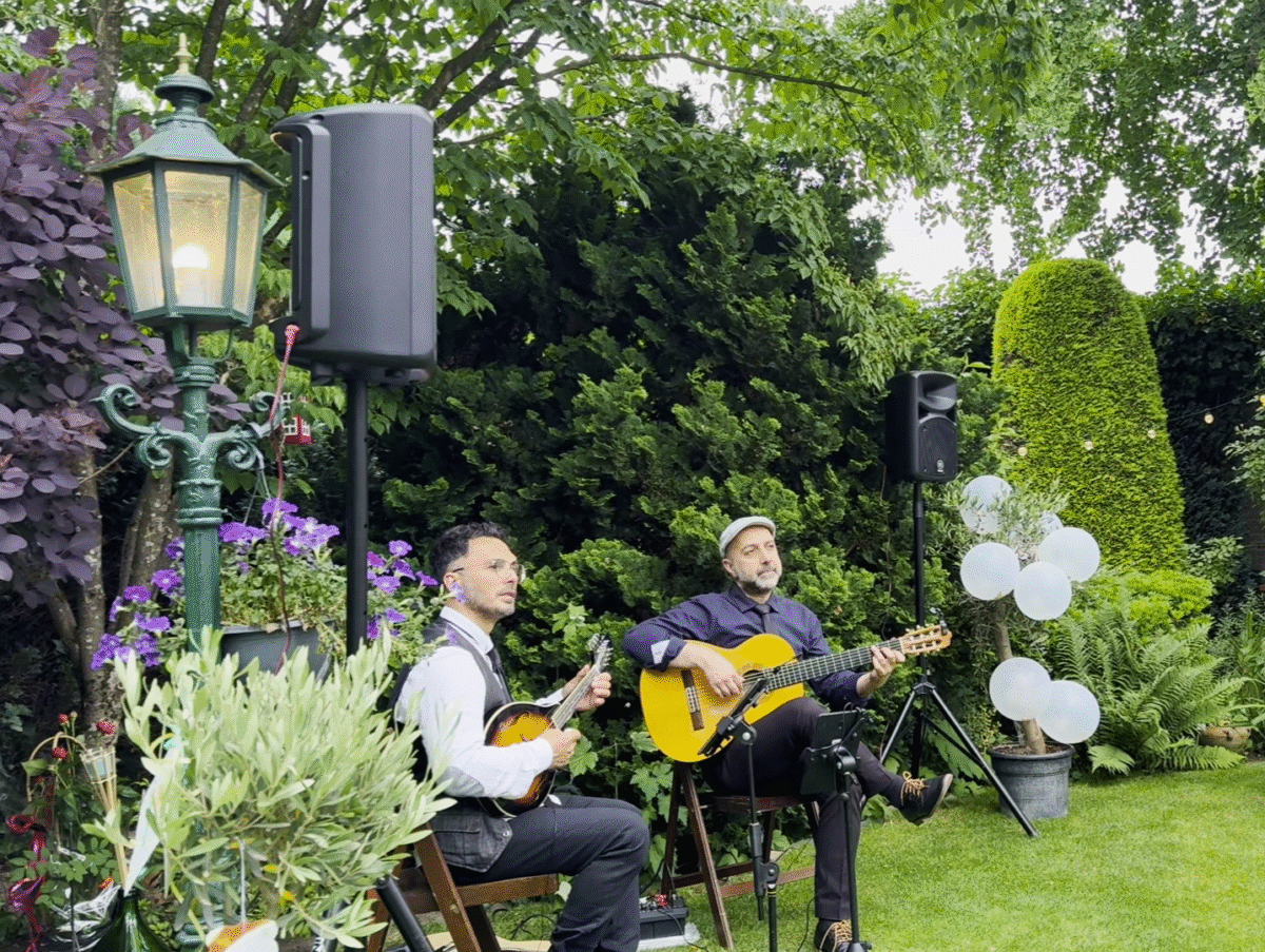 Duo Flamenco & Mediterraans live met Spaanse gitaar en mandoline tijdens optreden
